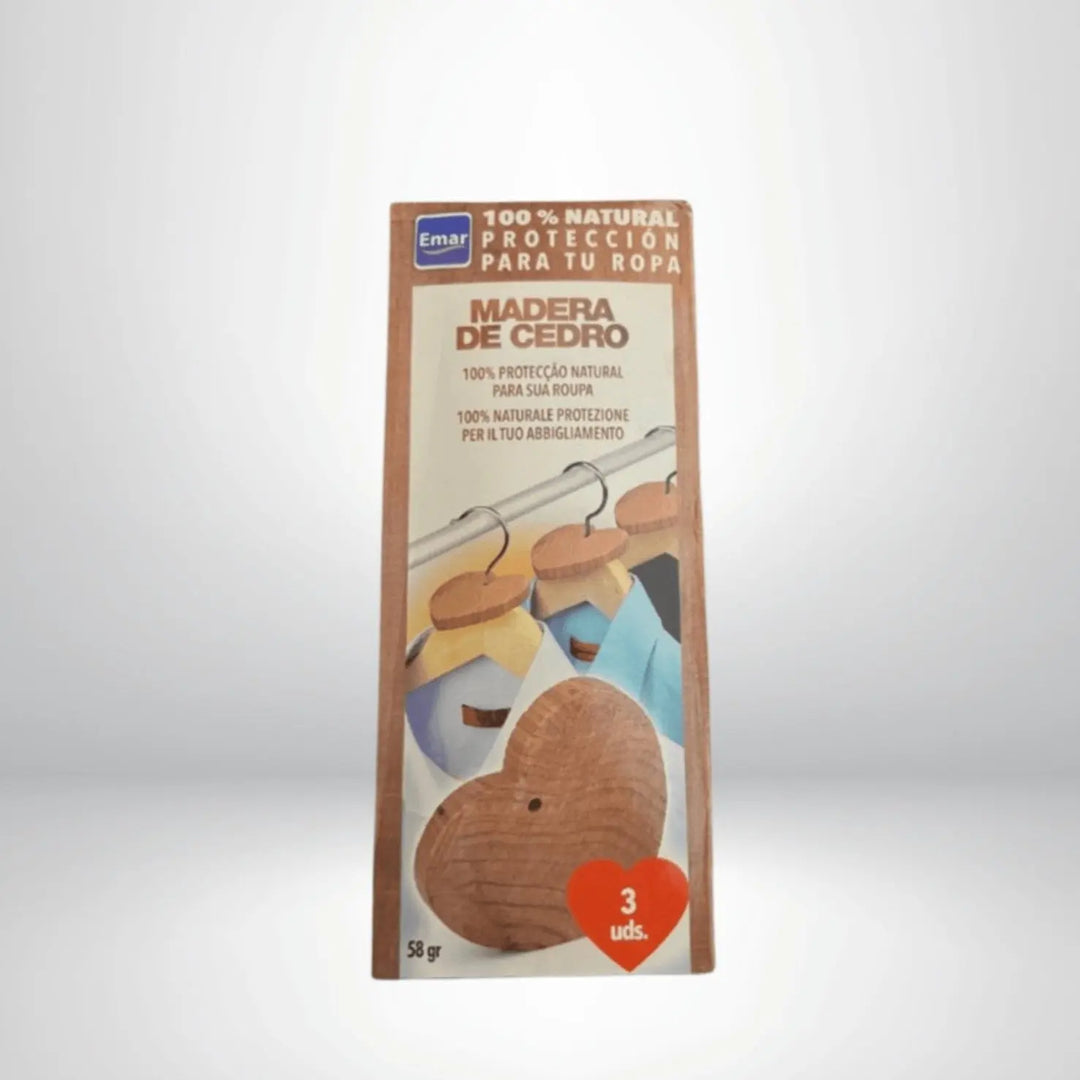 Bois de cèdre anti-mites en forme de cœur Iriscosmetics.fr